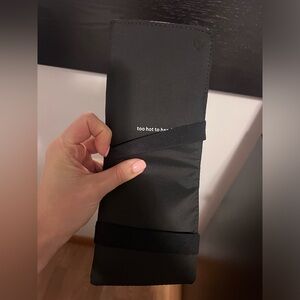 LULULEMON HAIR STRAIGHTENER POCKET